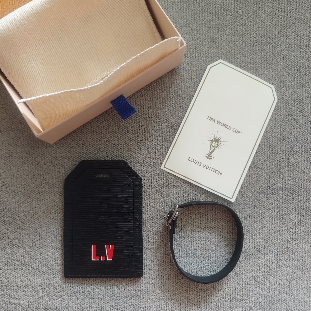 Louis Vuitton X FiFa World Cup Luggage Tag - England - Picture 2 of 4